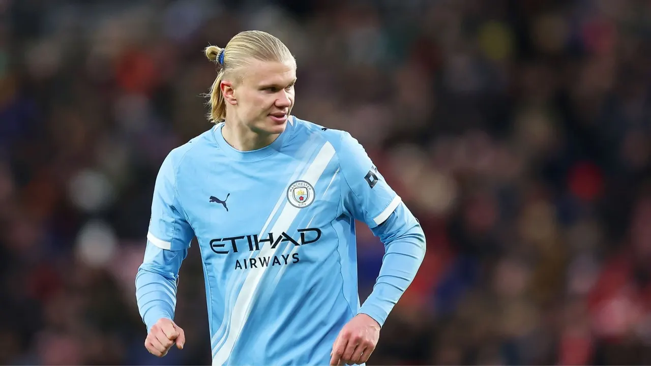 مانشستر سيتي: كل المعلومات حول البث في لمحة واحدة: من يعرض/ينقل مباريات «سكاي بلوز» مباشرة على التلفزيون وفي البث المباشر؟